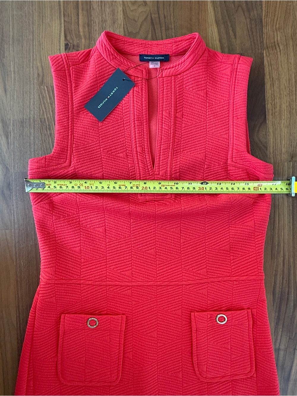 Sleeveless Red Textured Pocket Dress - Picture 6 of 8